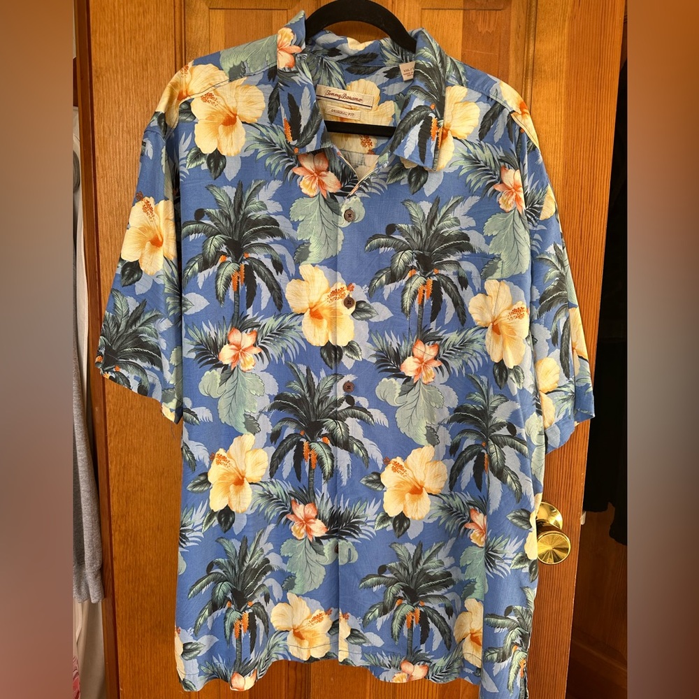 Men’s Tommy Bahama silk floral shirt.